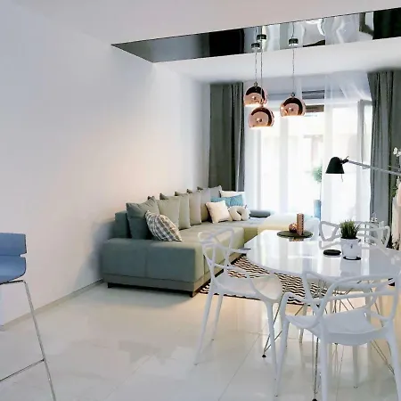 Icon Centrum 68 * Вроцлав